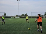 Training eerste selectie S.K.N.W.K. van donderdag 1 mei 2025 (14/80)
